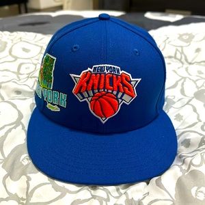 NEW ERA NBA FITTED HAT (SIZE: 7 3/8)- NEW YORK KNICKS